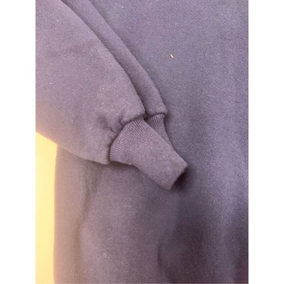 Vintage
Christmas Graphic Sweatshirt - Picture 4 of 6